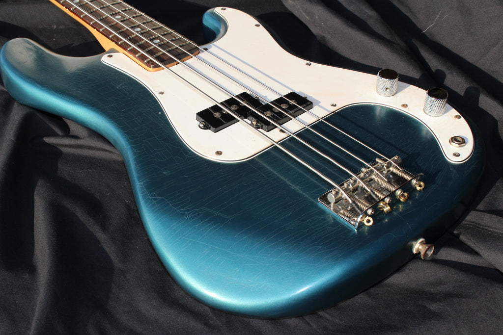 Fender Precision Bass Ocean Turquoise Metallic Light Relic Nitro Checking